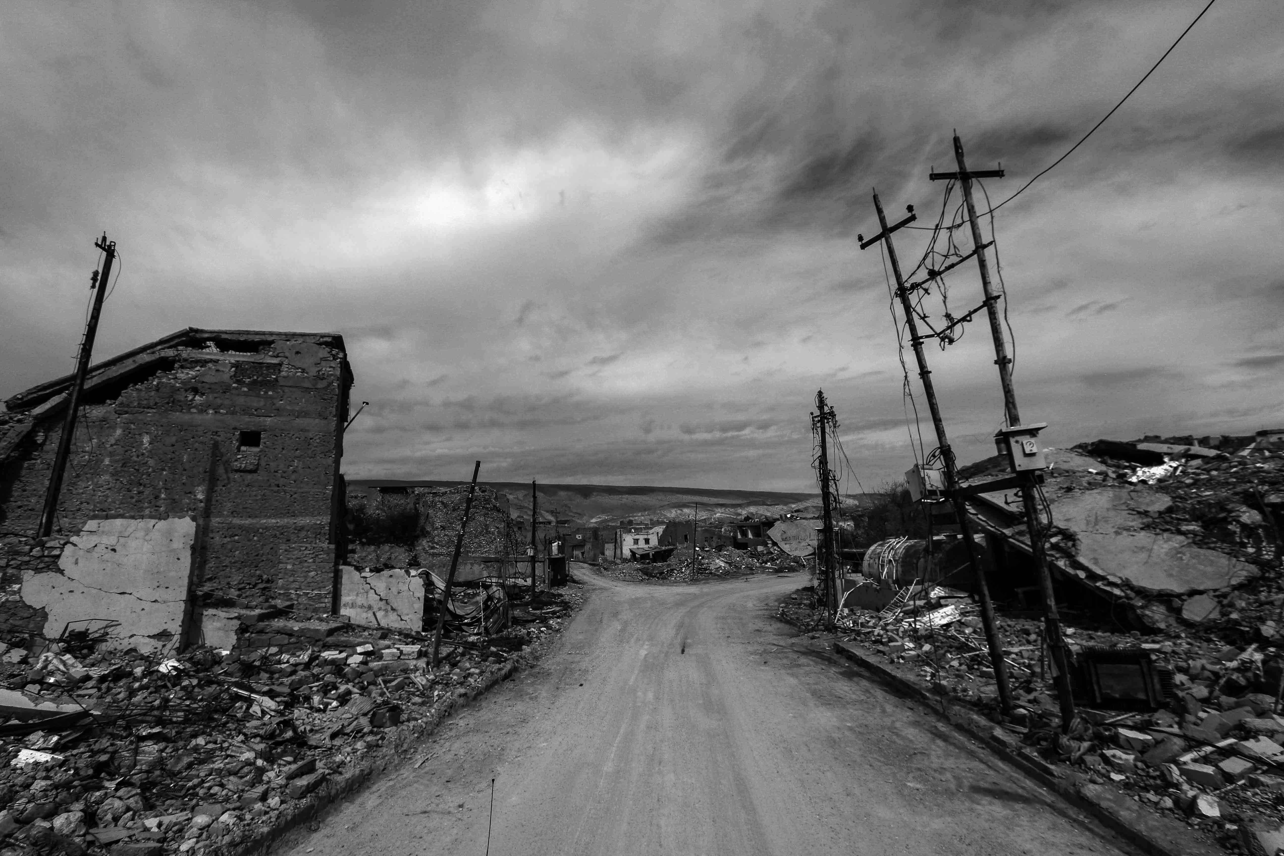 ما زالت المدينة الواقعة في محافظة نينوى مدمرة الى حد كبير (تصوير: شفان هركي)